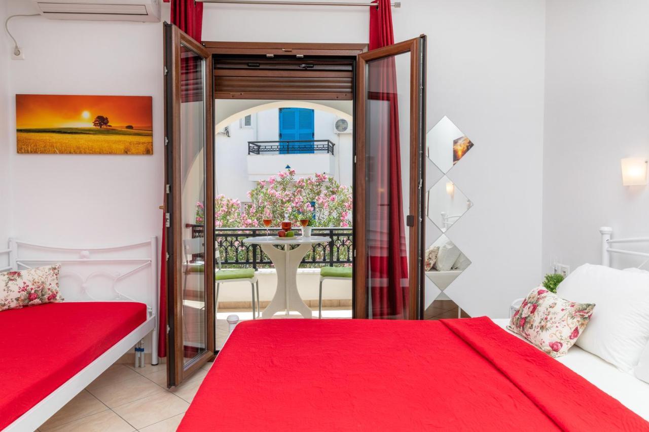 Naxos Diamond Studios Apartments Naxos City Экстерьер фото